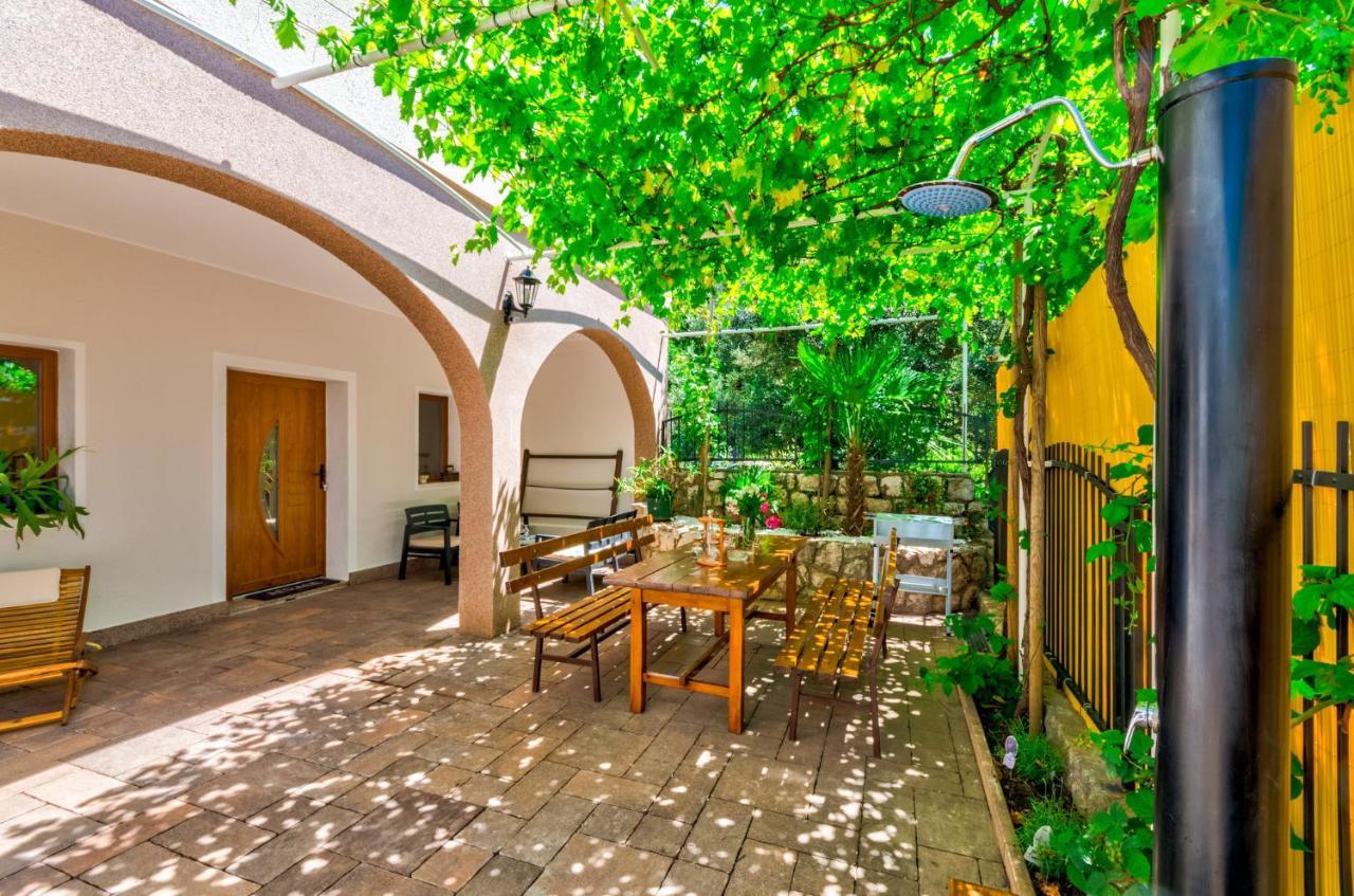 Villa Valentina 布里比尔 外观 照片